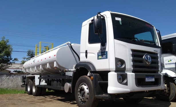 Secretaria de Obras de Ji-Paraná recebe caminhão pipa