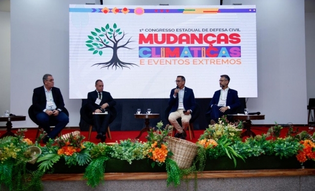 Ministro Waldez Ges discute a urgncia de aes para o enfrentamento das mudanas climticas e eventos extremos